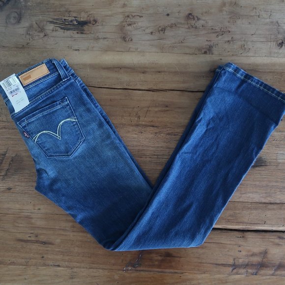 Levi's Denim - NWT LEVIS DEMI CURVE SKINNY BOOT SIZE 1